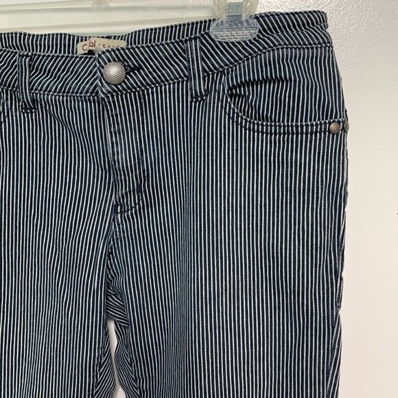 Cabi Jeans Blue and White Pinstripe Capri Cotton Jean Pants Size 8 - Picture 2 of 5